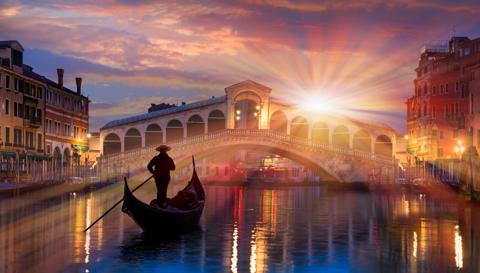 جسر ريالتو البندقية ضمن أماكن السياحة في إيطاليا