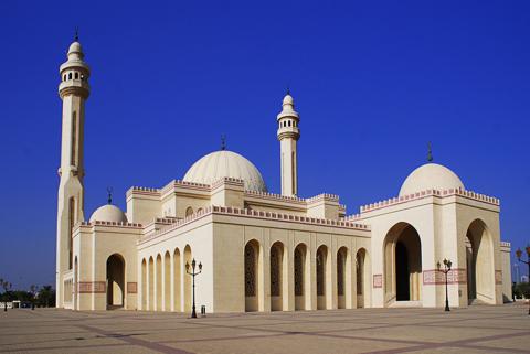 مسجد الفاتح الكبير في البحرين بواسطة Jacobs - Creative Bees