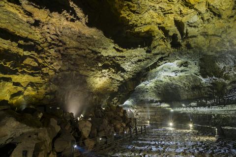 كهف مانجانجول Manjanggul Cave