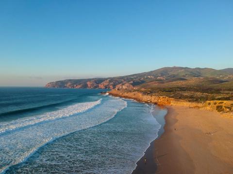 جمال الطبيعة الساحرة في شواطئ البرتغال لرحلة